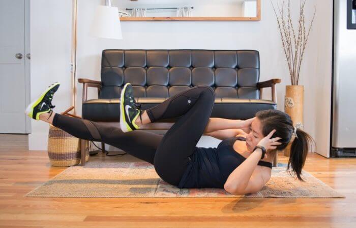 bicycle crunches image