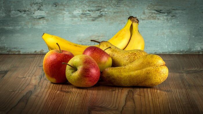 Apple, Pears and bananas - rich foods with probiotics and prebiotics